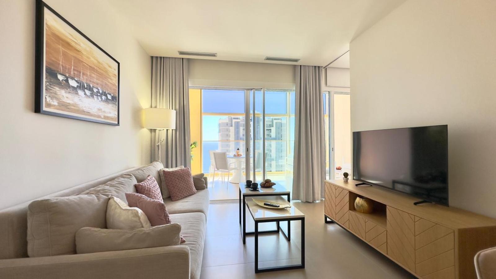 Intempo Residence By Leo Apartments Benidorm Ngoại thất bức ảnh